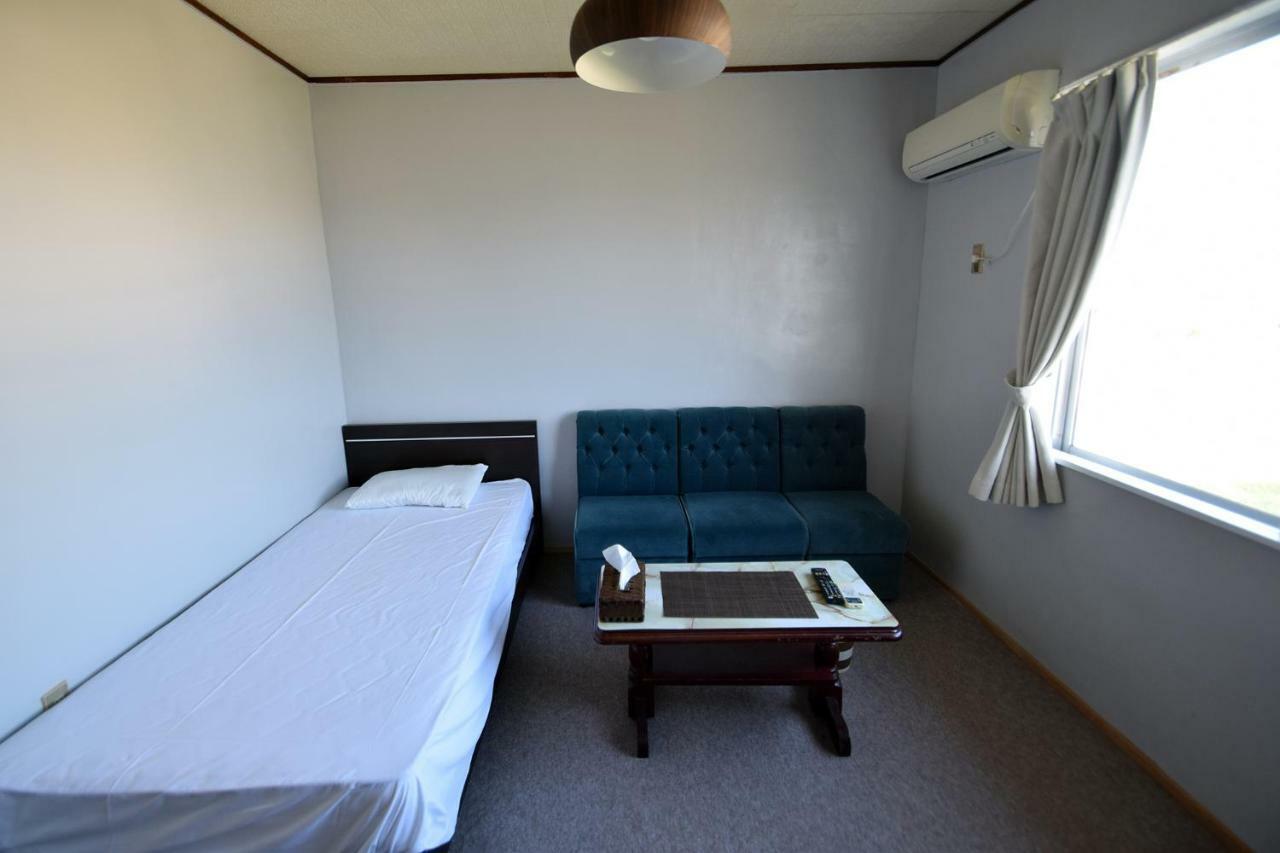 Hotel Henza Uruma Exterior photo